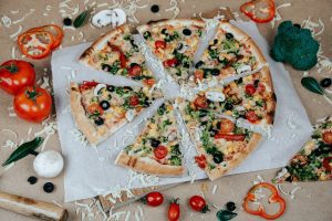 Pizza divisa in più parti - Foto U+