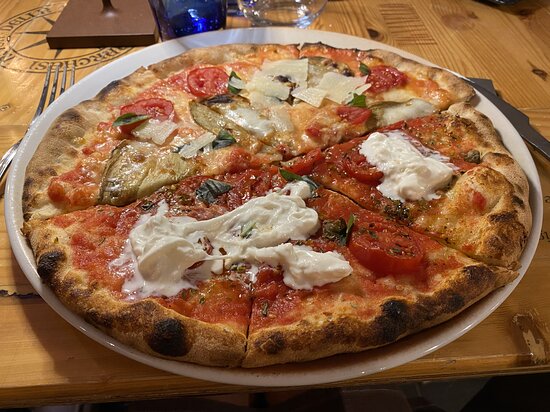 Pizza de la Pizzeria la Ruota