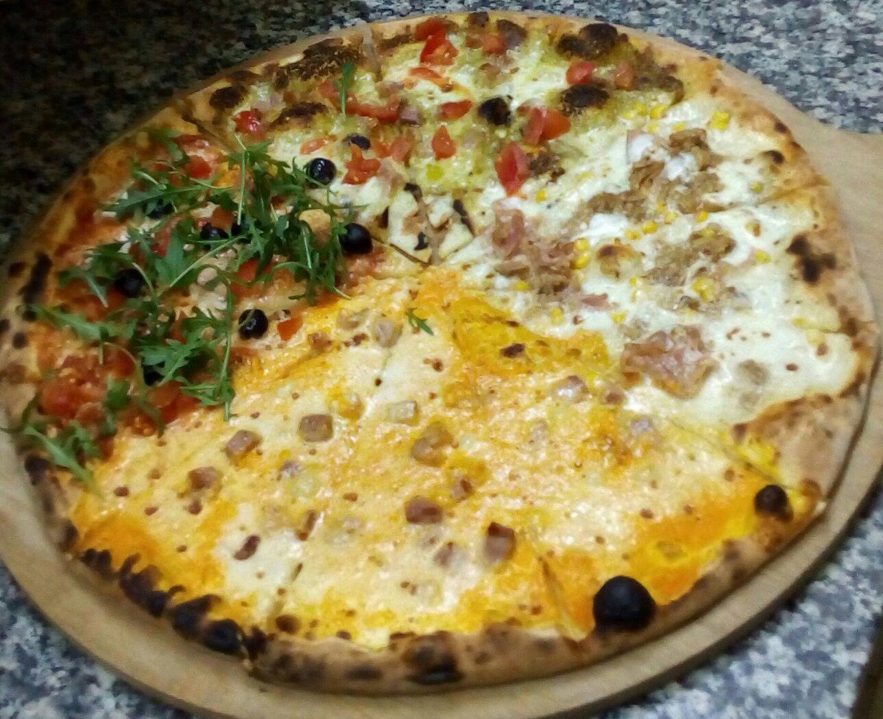 Pizza più gusti della Pizzeria Perretta, Ferrandina - Foto FB